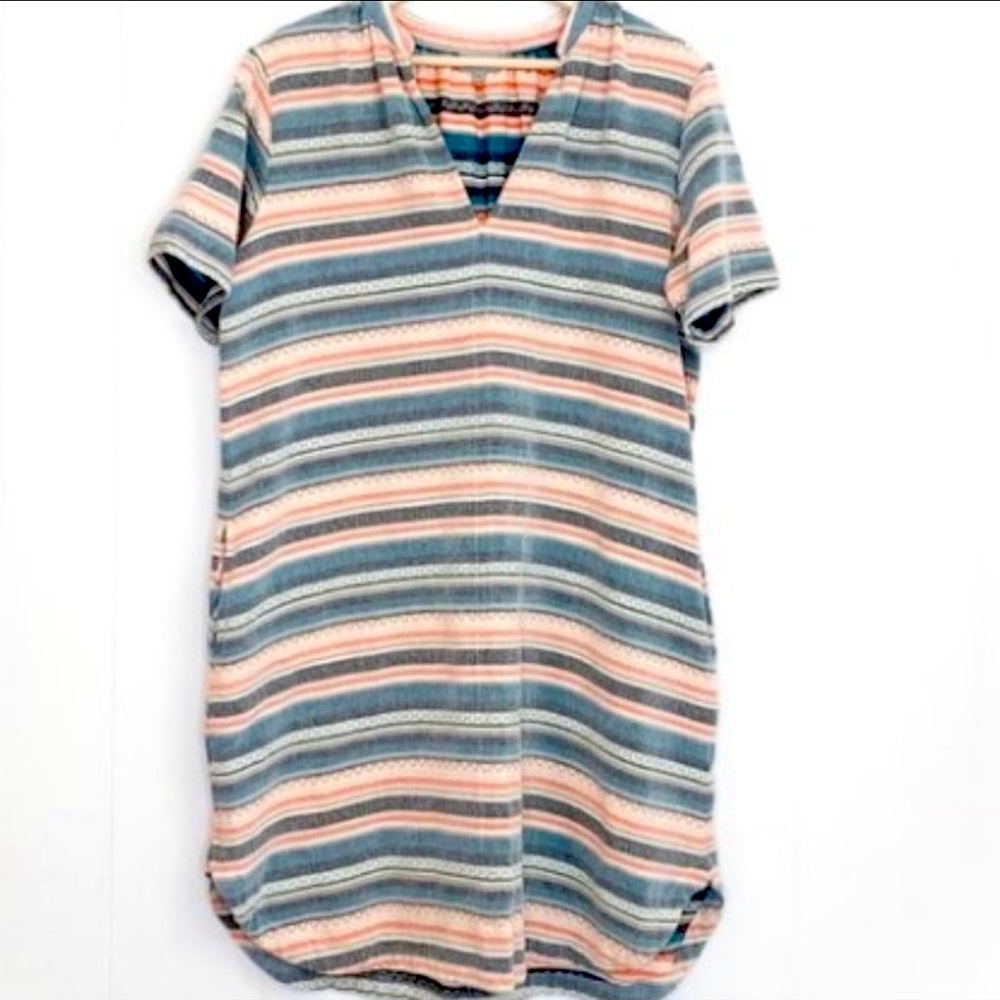 The Odells L striped woven split neck shift dress with pockets